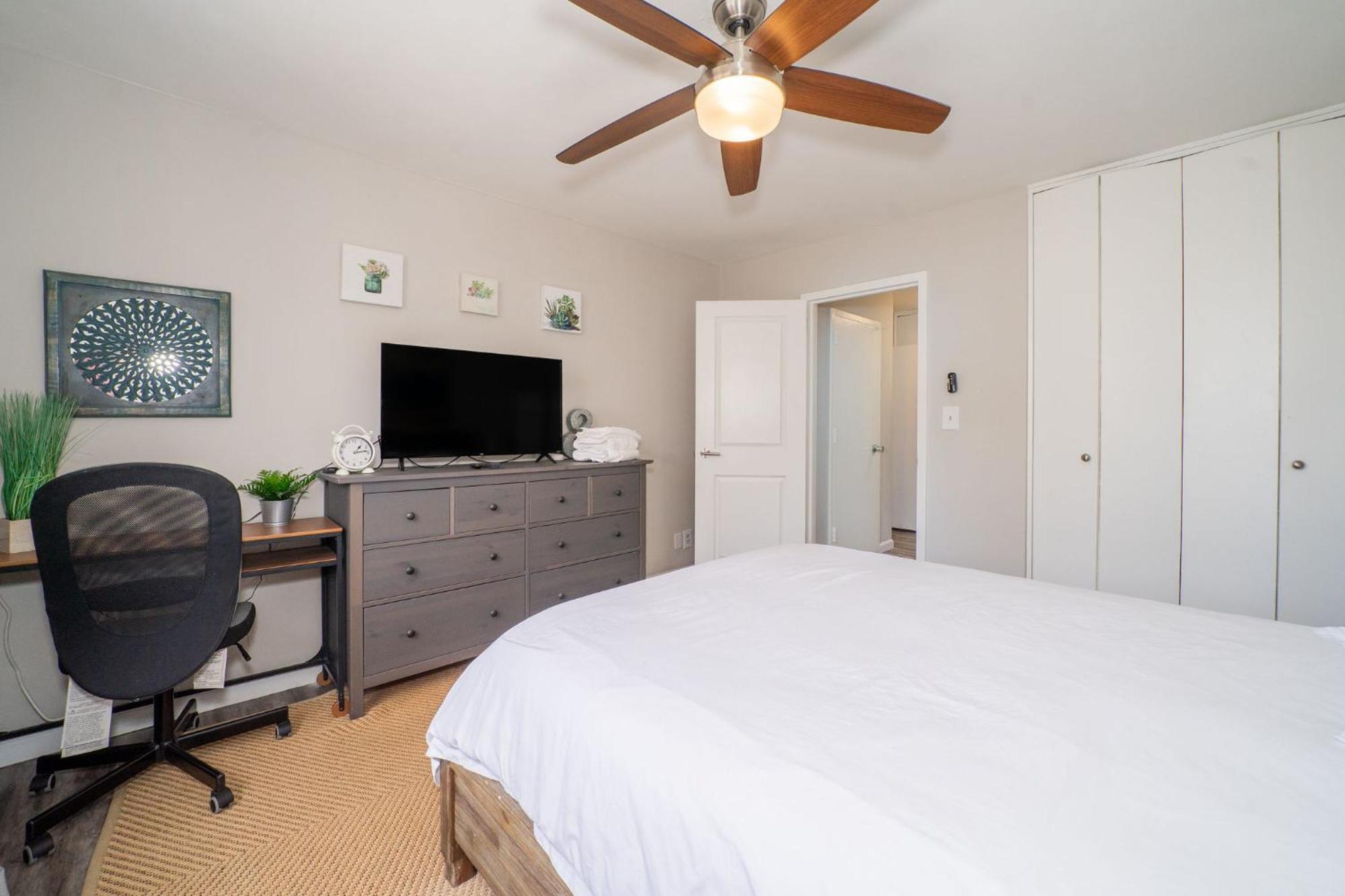 Apartment Welcoming Barn, 2 Bedroom & 1 Bath & Parking